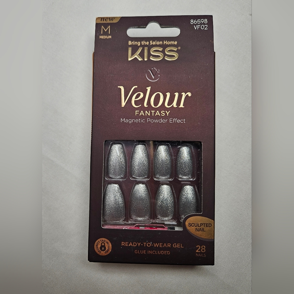 NIB KISS Velour Fantasy Metallic Silver Nails